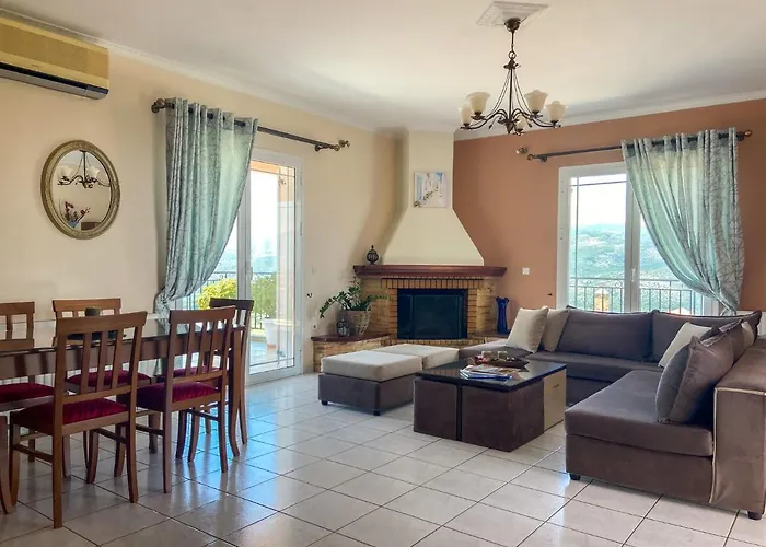 Fotis アルゴストリオン